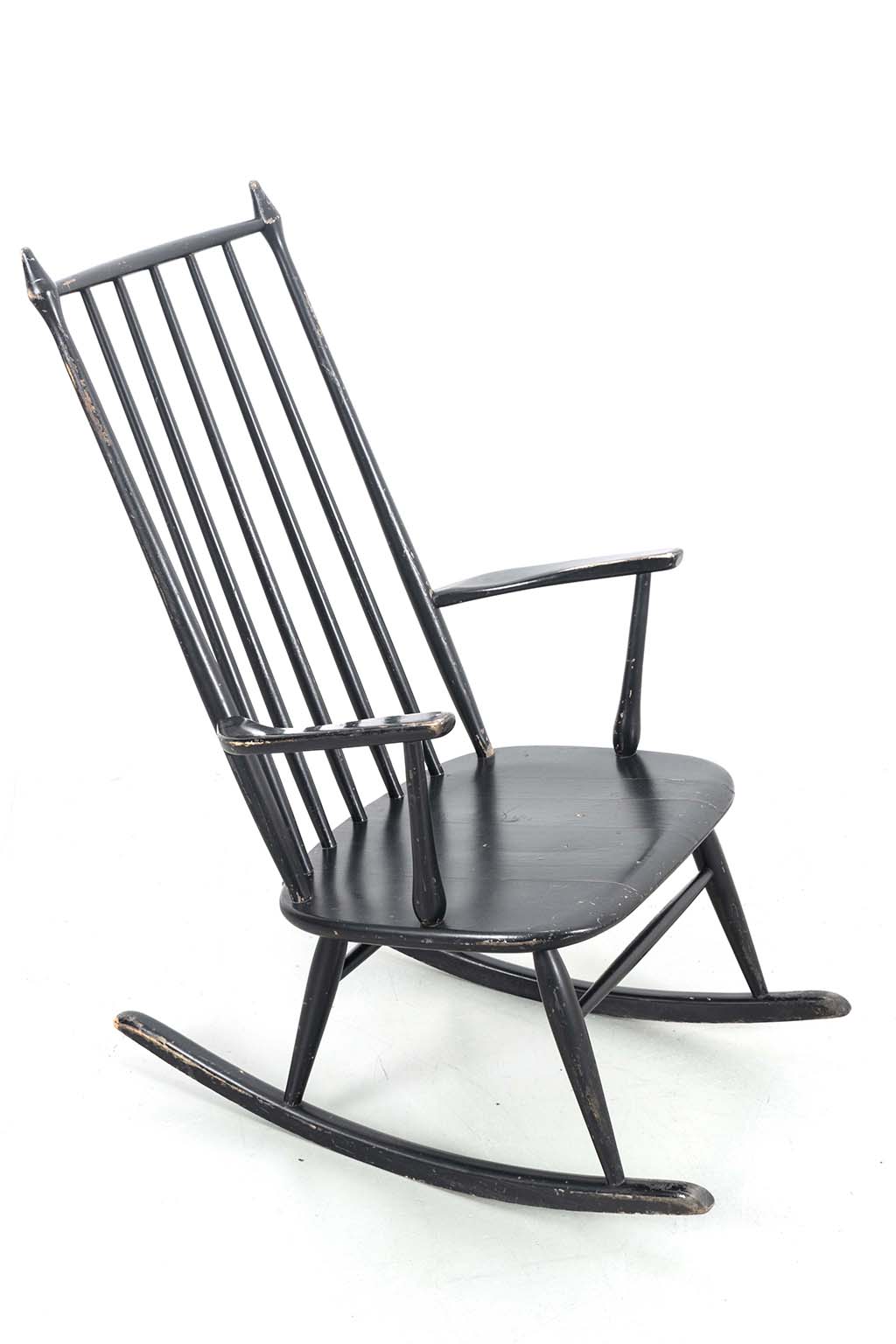 breedte Vuilnisbak Bezienswaardigheden bekijken Scandinavische schommelstoel met houten spijlen - Decennia Design