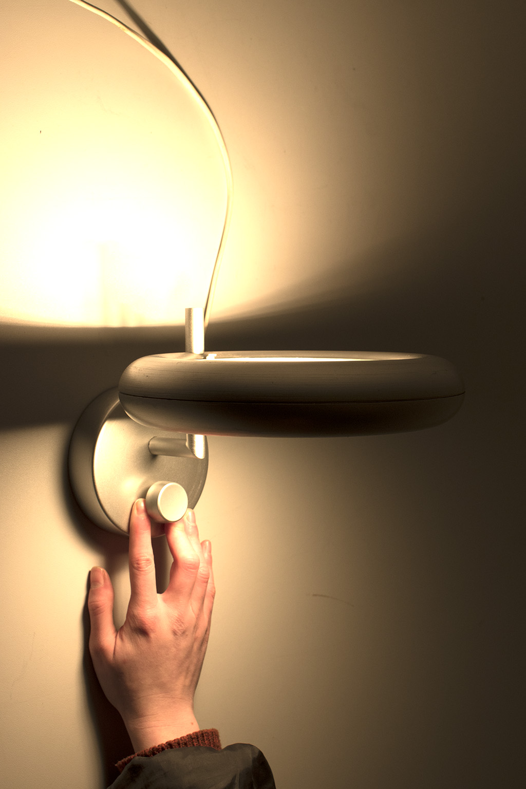 Haarvaten Regeringsverordening Gelijkwaardig Halogeen wandlamp - Decennia Design