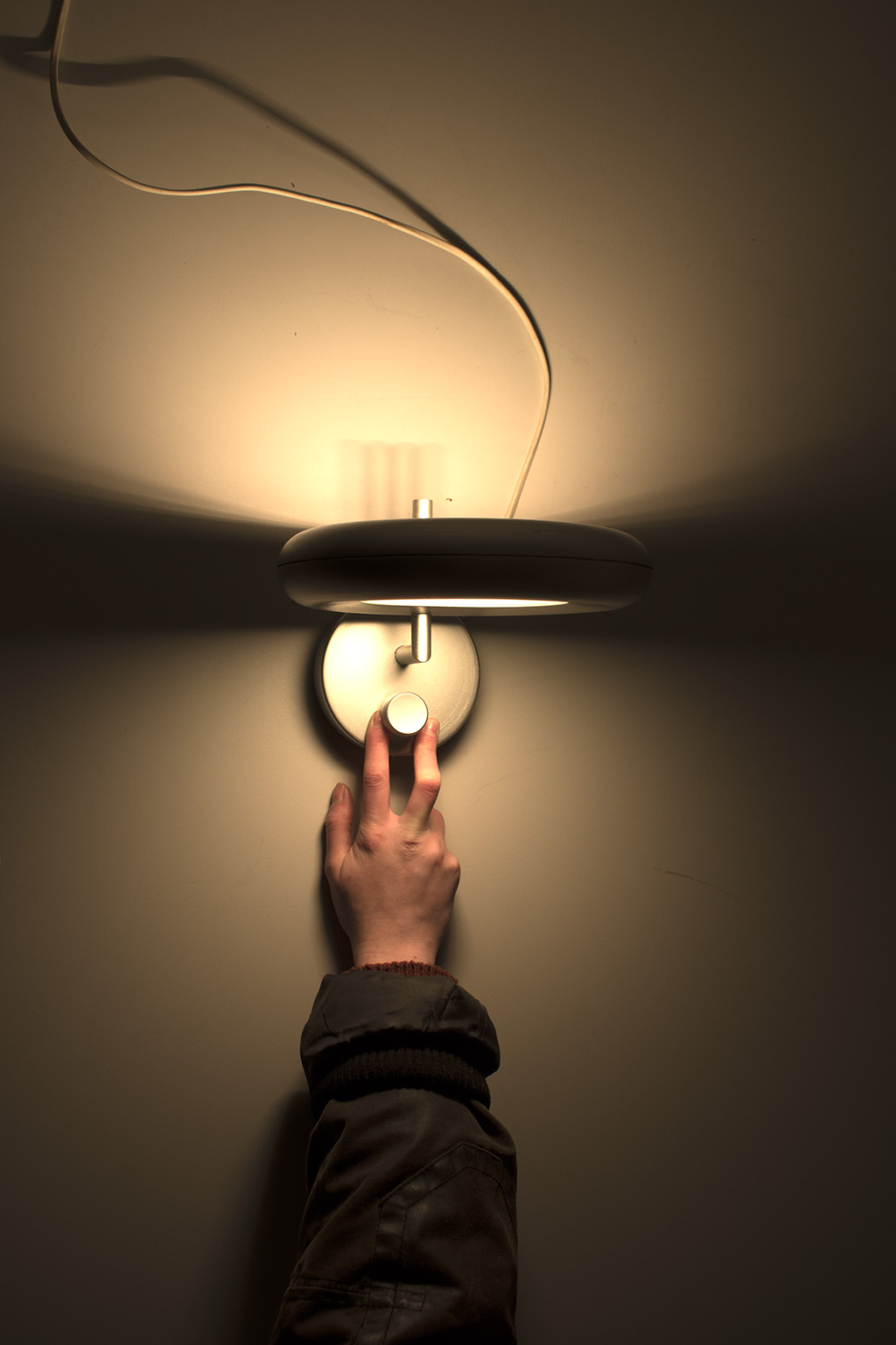 Haarvaten Regeringsverordening Gelijkwaardig Halogeen wandlamp - Decennia Design