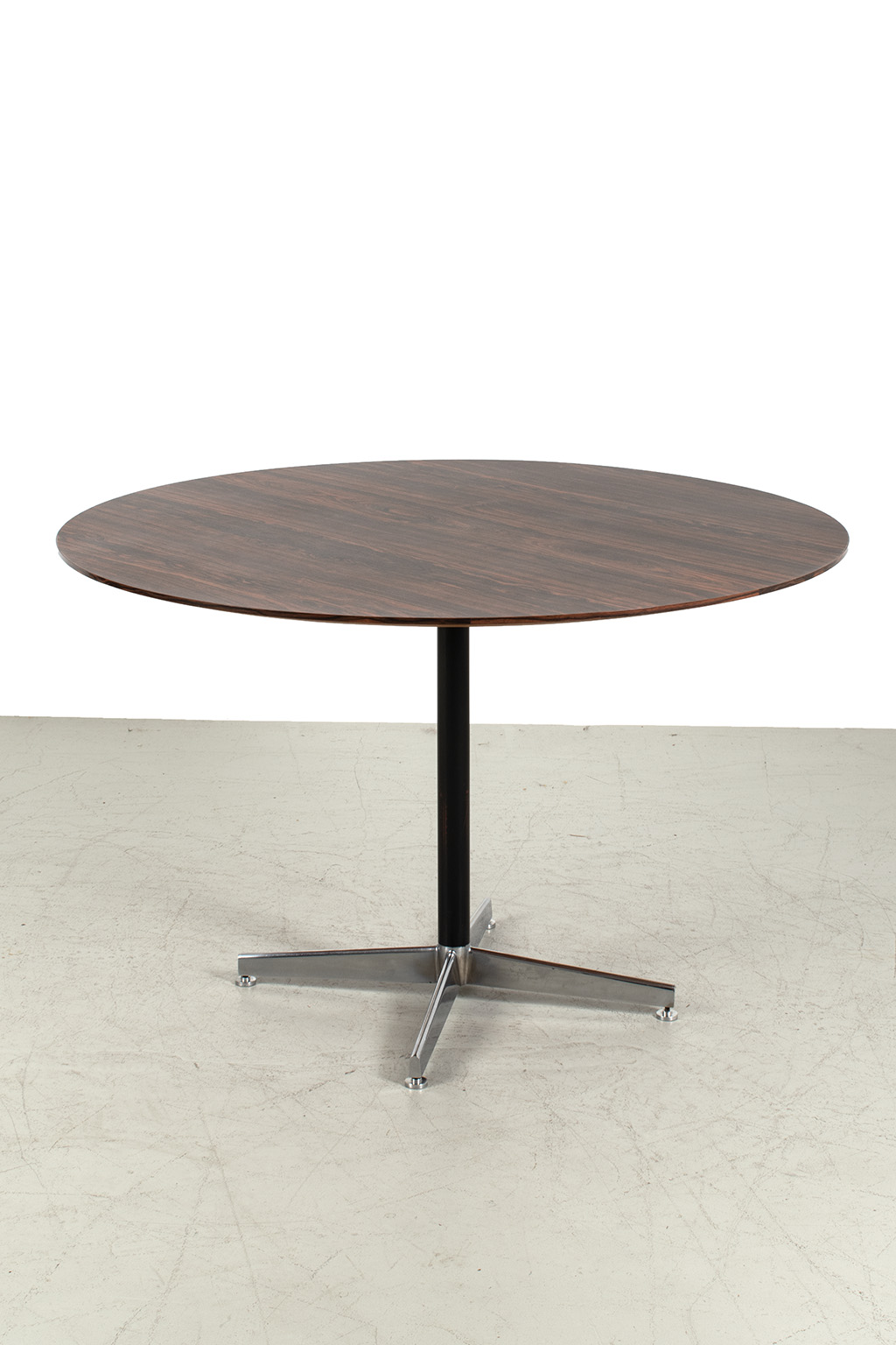 66910 ronde eettafel 03